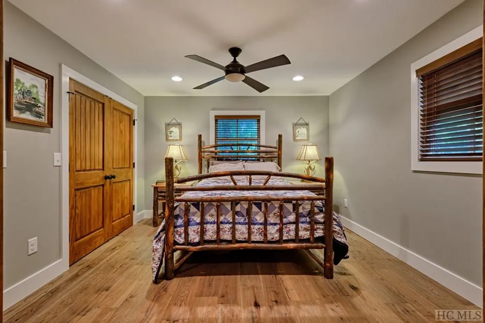 12 Watch Hill Lane Cashiers, NC 28717