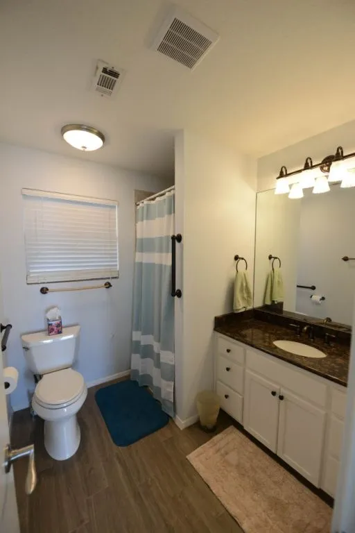 746 E Island Drive Bluffton, TX 78607