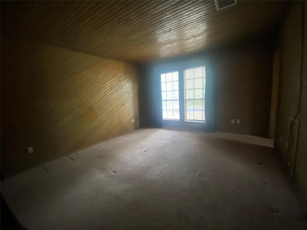 24605 Pools Creek E Huntsville, TX 77320