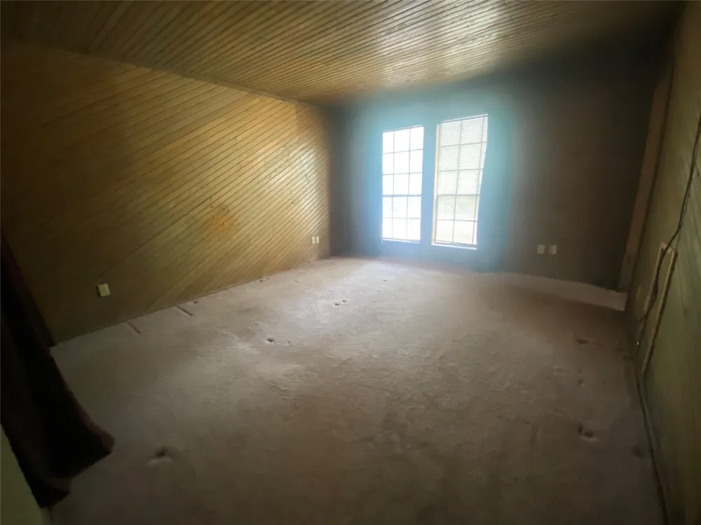 24605 Pools Creek E Huntsville, TX 77320