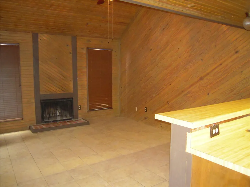 24605 Pools Creek E Huntsville, TX 77320