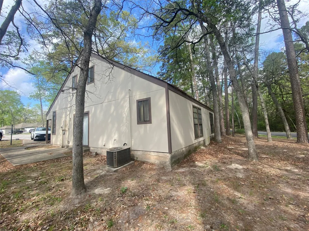 24605 Pools Creek E Huntsville, TX 77320