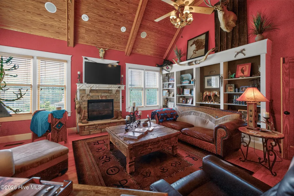 548 Double N Road Pittsboro, NC 27312