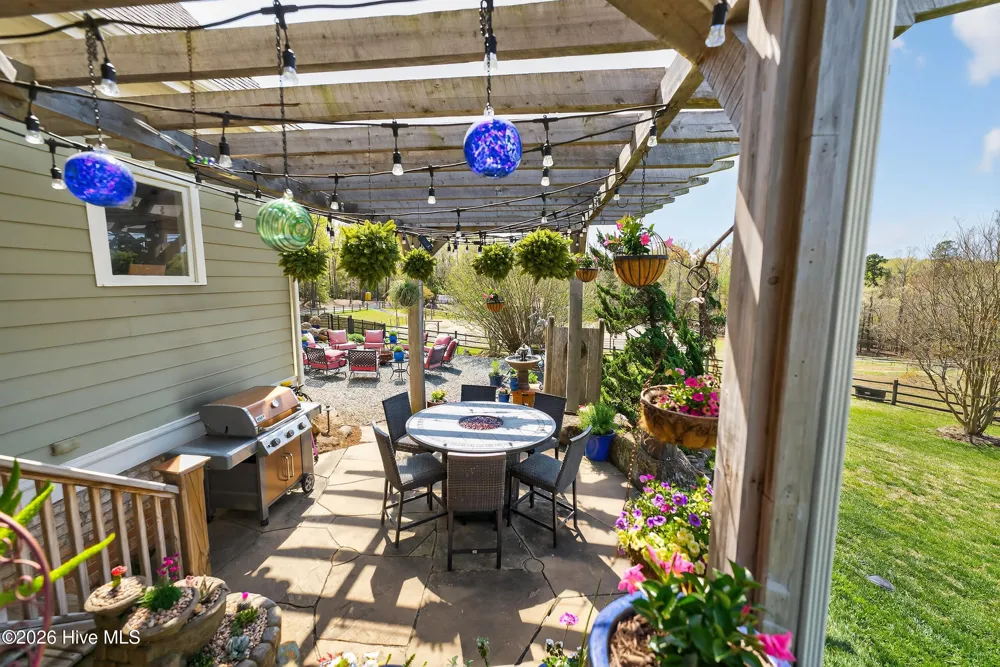 548 Double N Road Pittsboro, NC 27312