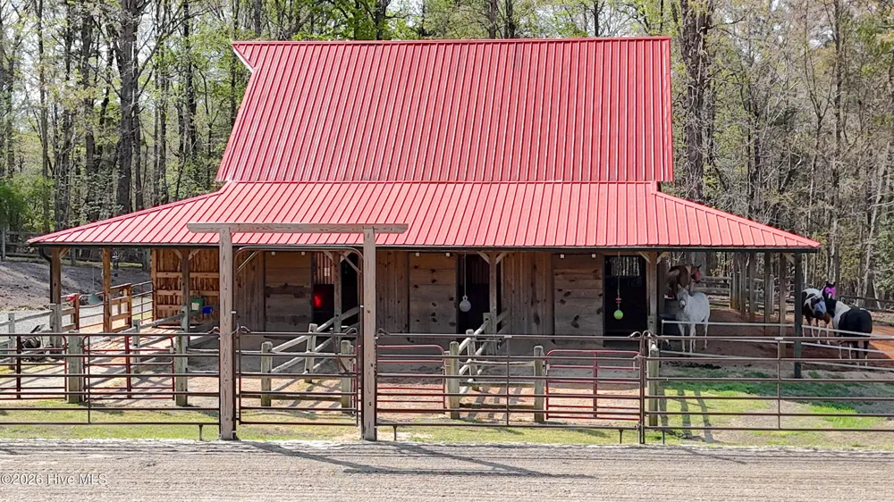 548 Double N Road Pittsboro, NC 27312