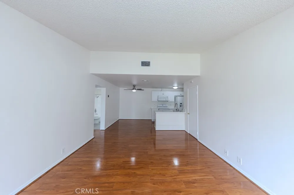 23222 Orange #4 Lake Forest, CA 92630