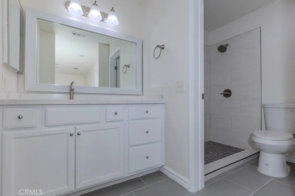23222 Orange #4 Lake Forest, CA 92630