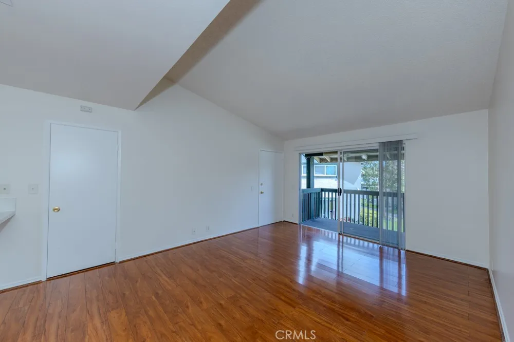 23222 Orange #4 Lake Forest, CA 92630