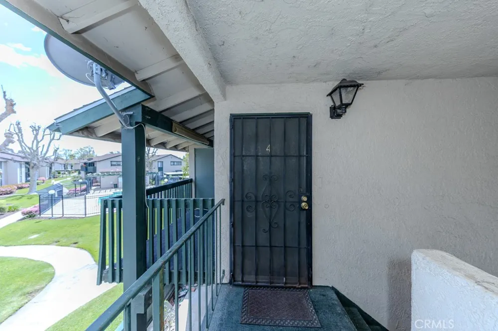 23222 Orange #4 Lake Forest, CA 92630