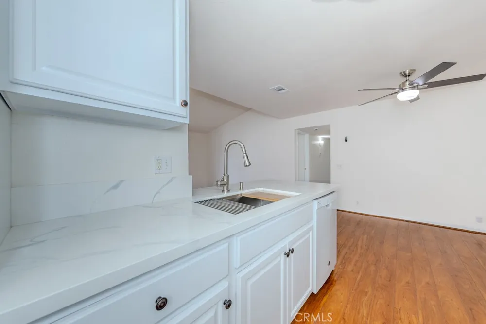 23222 Orange #4 Lake Forest, CA 92630