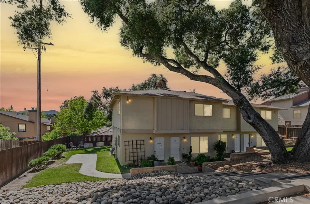 9780 Las Lomas #9 Atascadero, CA 93422