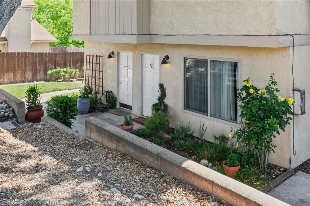 9780 Las Lomas #9 Atascadero, CA 93422