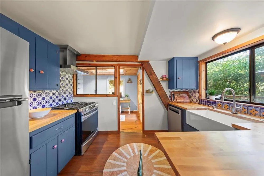 65 Hitchcock Carmel Valley, CA 93924