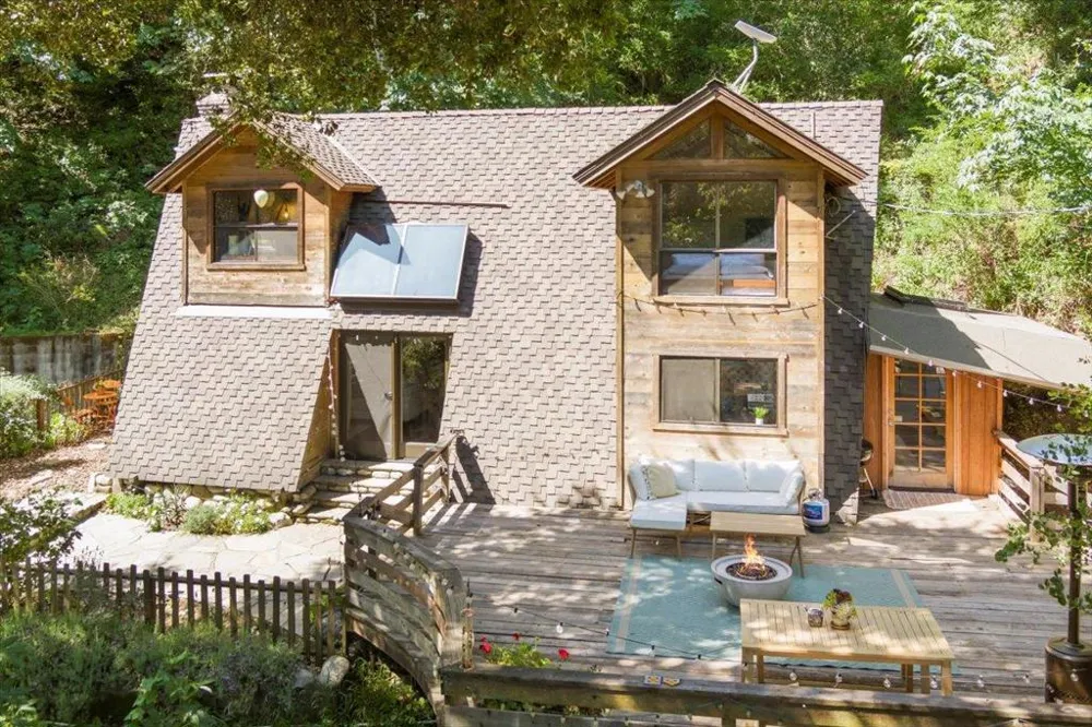 65 Hitchcock Carmel Valley, CA 93924