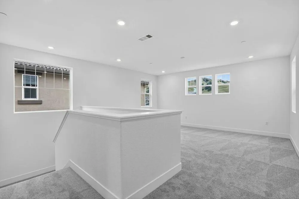 196 Golden Gate Lane Vacaville, CA 95687