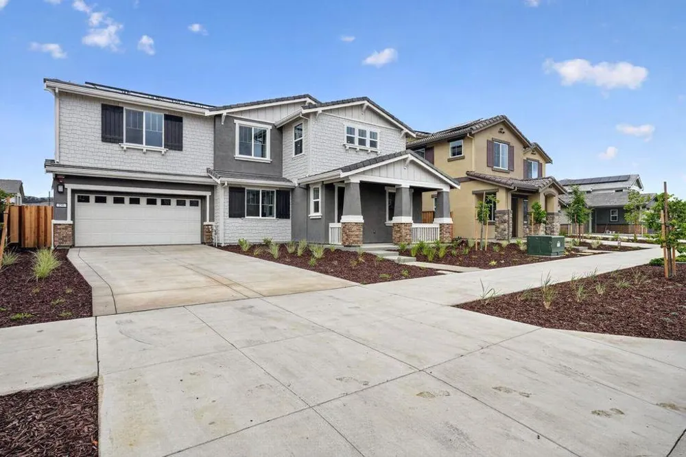 196 Golden Gate Lane Vacaville, CA 95687