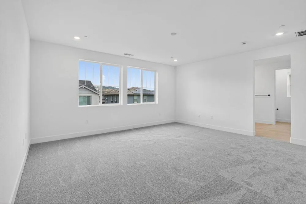 196 Golden Gate Lane Vacaville, CA 95687