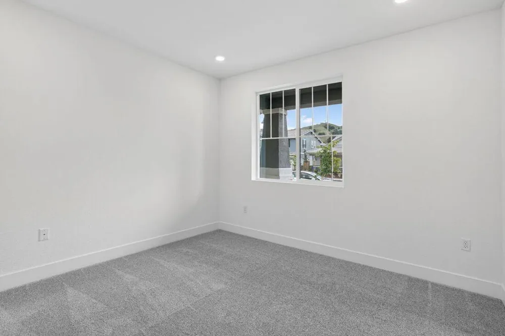 196 Golden Gate Lane Vacaville, CA 95687