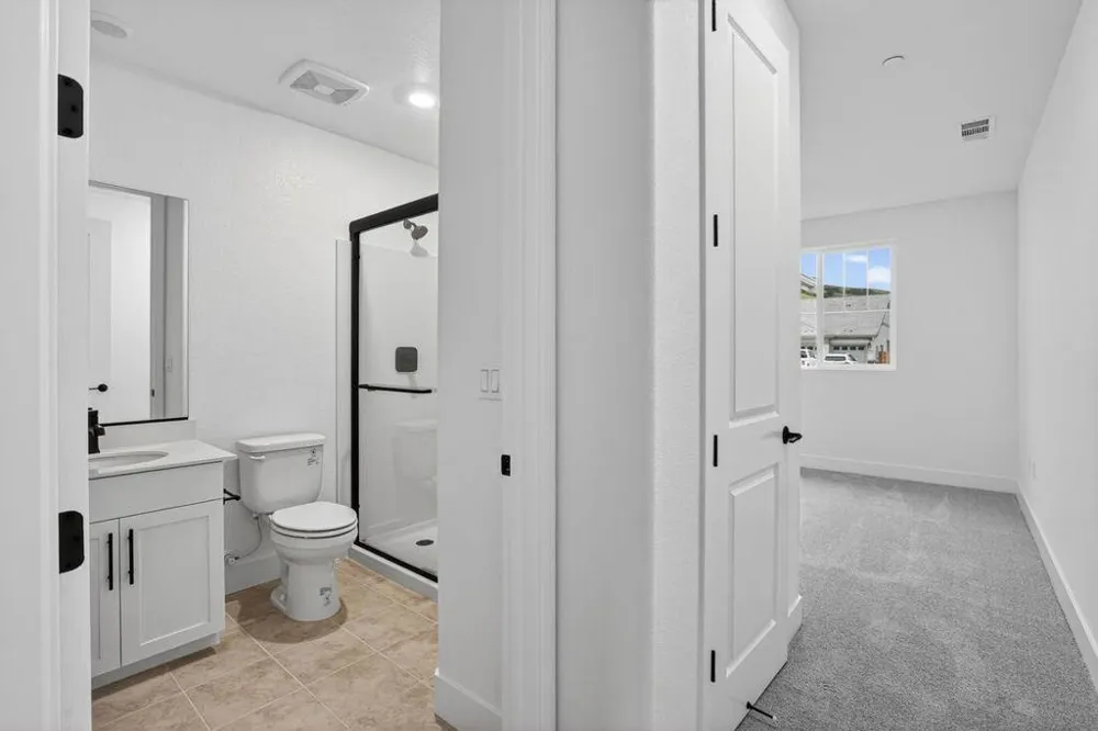 196 Golden Gate Lane Vacaville, CA 95687