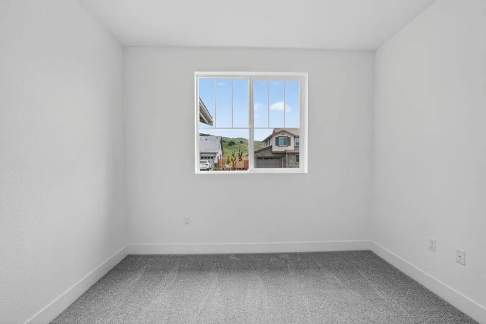 196 Golden Gate Lane Vacaville, CA 95687
