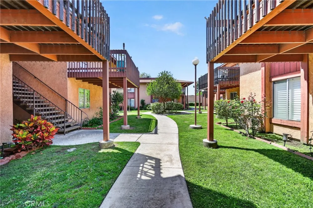 5905 Rosemead Blvd #21 Pico Rivera, CA 90660
