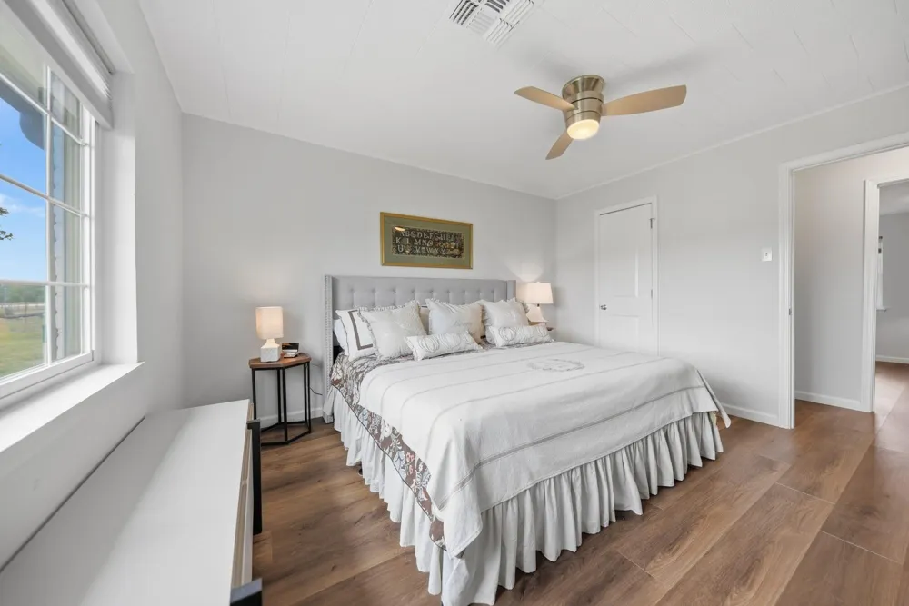 1620 W Us Highway 290 Carmine, TX 78932
