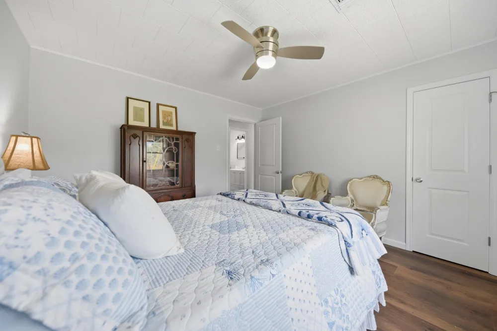 1620 W Us Highway 290 Carmine, TX 78932
