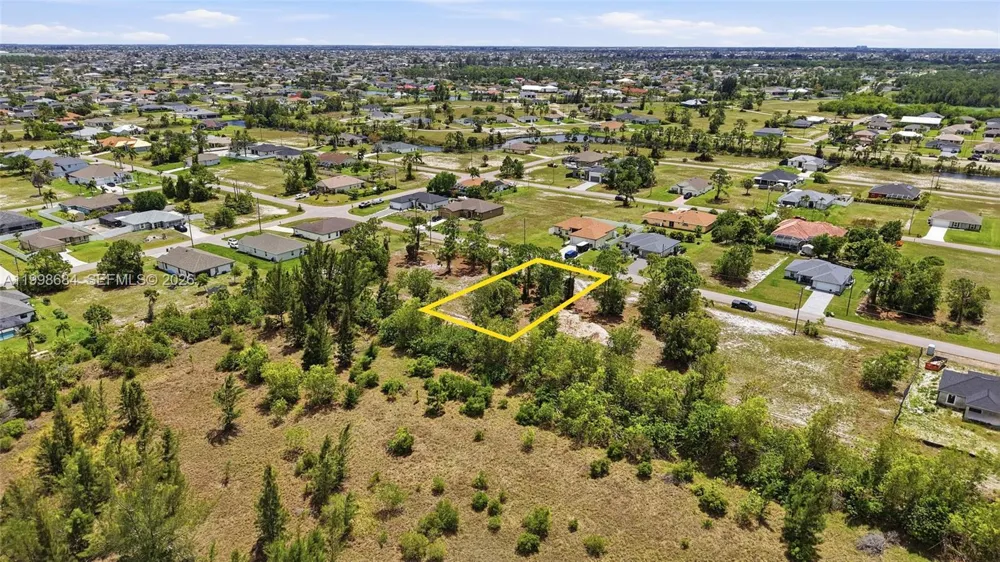 2817 NW 27th ST Cape Coral, FL 33993