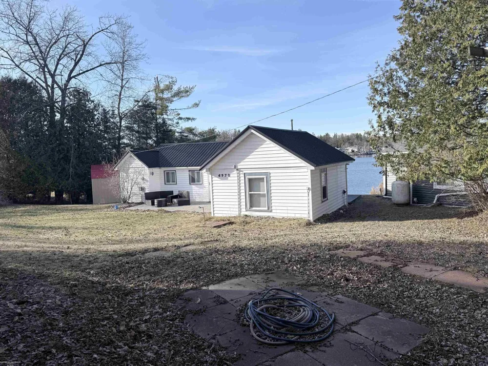 4978 Long Lake Road Plainfield Township, MI 48739