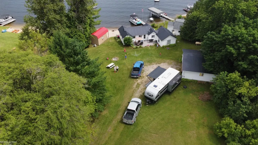 4978 Long Lake Road Plainfield Township, MI 48739
