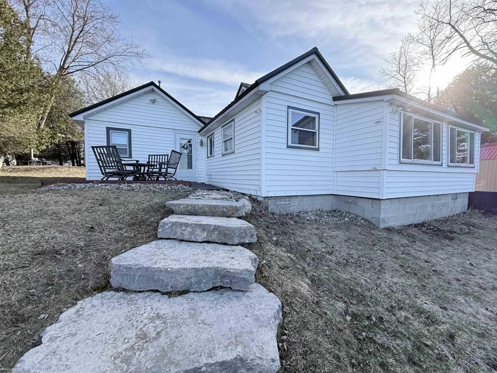 4978 Long Lake Road Plainfield Township, MI 48739