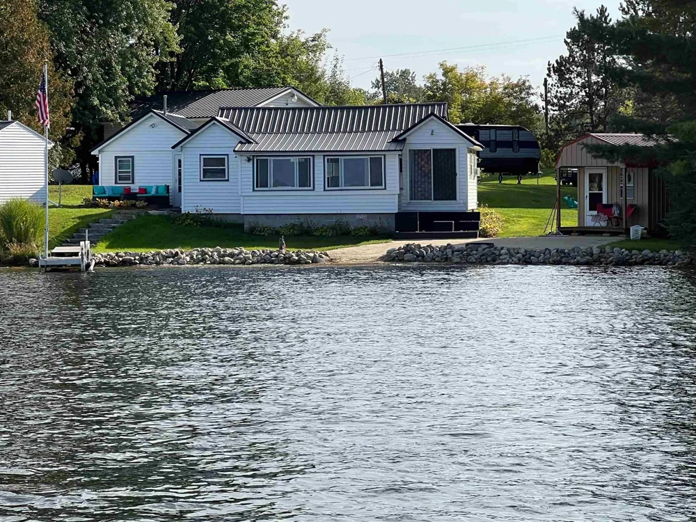 4978 Long Lake Road Plainfield Township, MI 48739