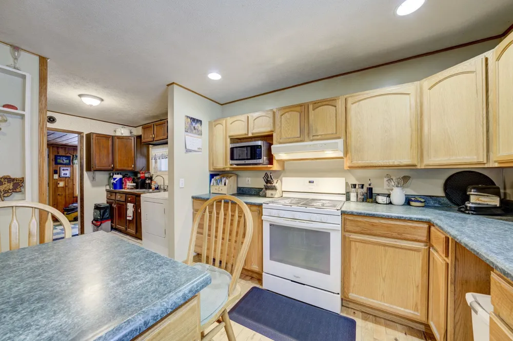 4793 E Duck Lake Road Green Lake Township, MI 49637