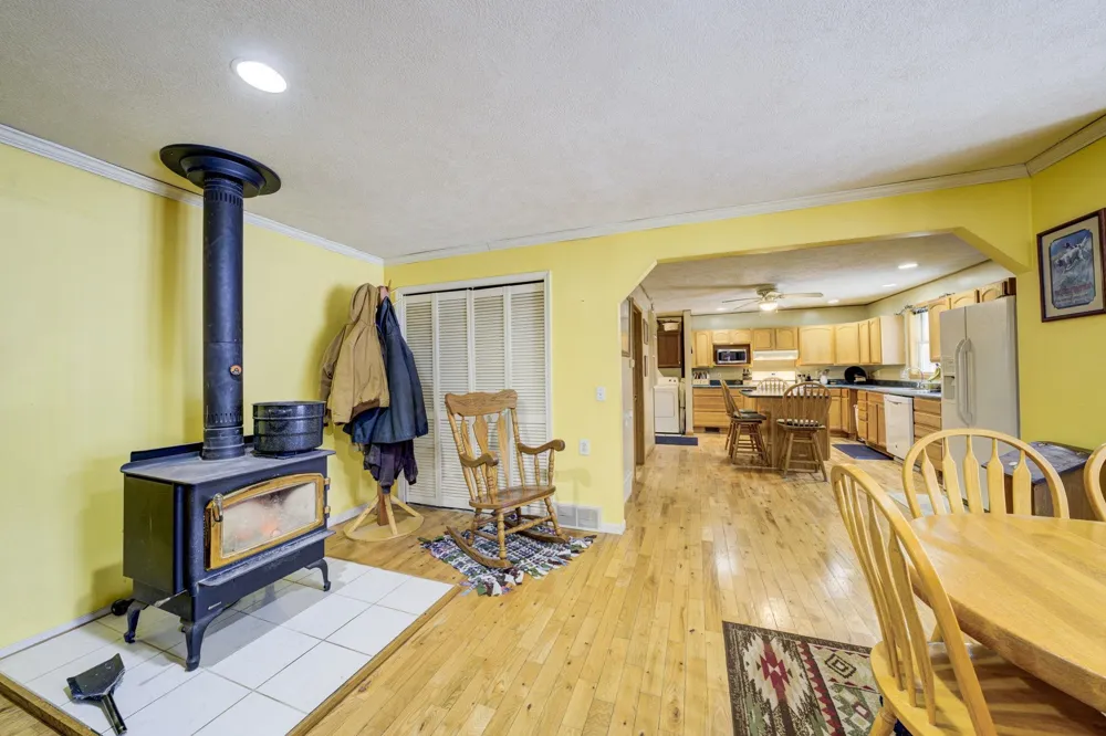 4793 E Duck Lake Road Green Lake Township, MI 49637