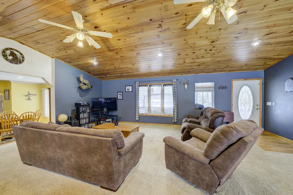4793 E Duck Lake Road Green Lake Township, MI 49637