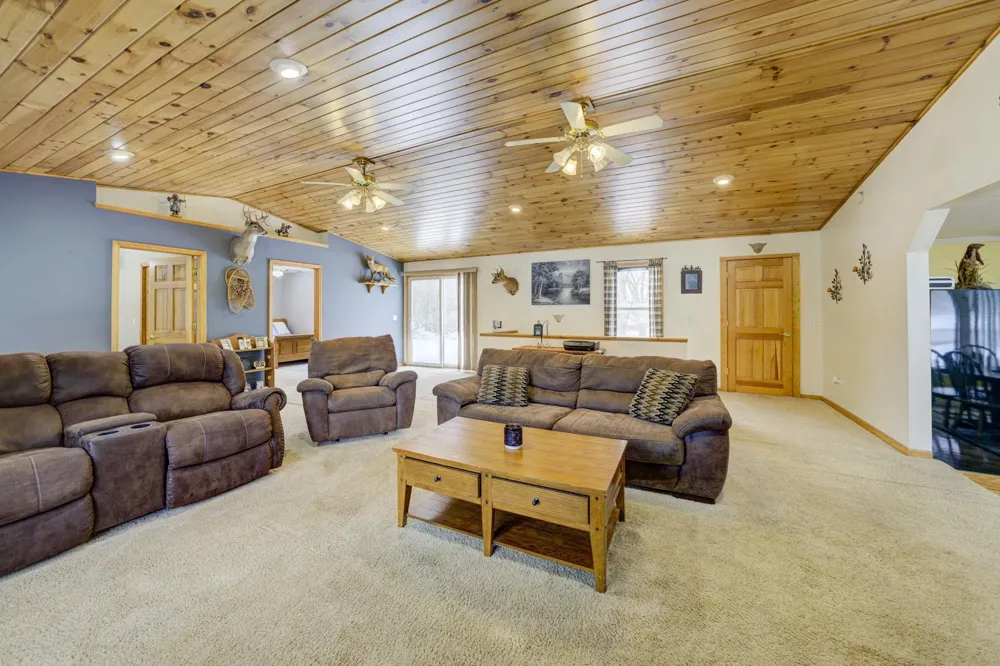4793 E Duck Lake Road Green Lake Township, MI 49637