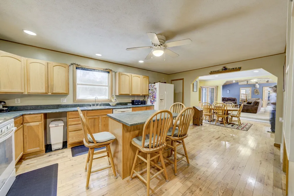 4793 E Duck Lake Road Green Lake Township, MI 49637