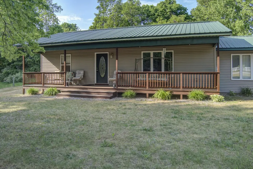 4793 E Duck Lake Road Green Lake Township, MI 49637