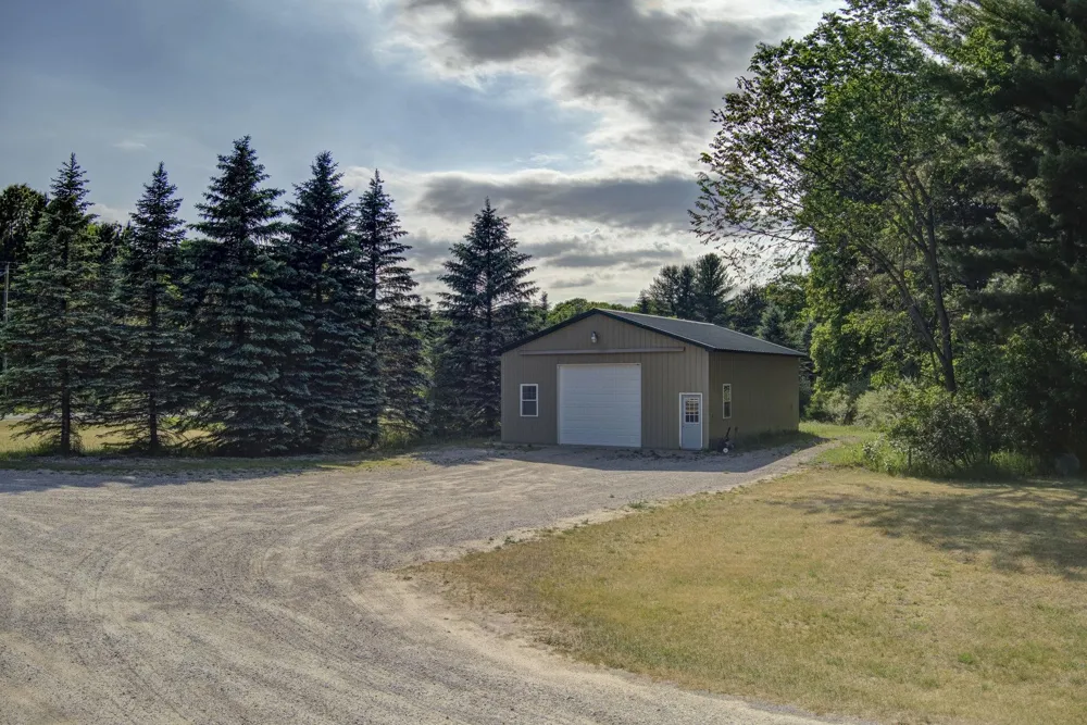 4793 E Duck Lake Road Green Lake Township, MI 49637