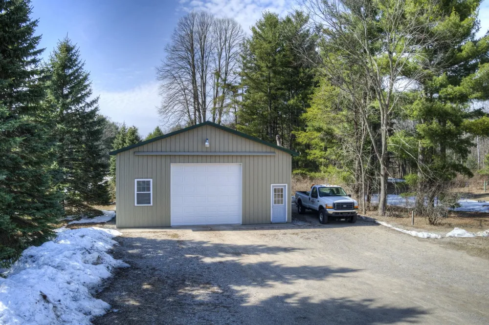 4793 E Duck Lake Road Green Lake Township, MI 49637