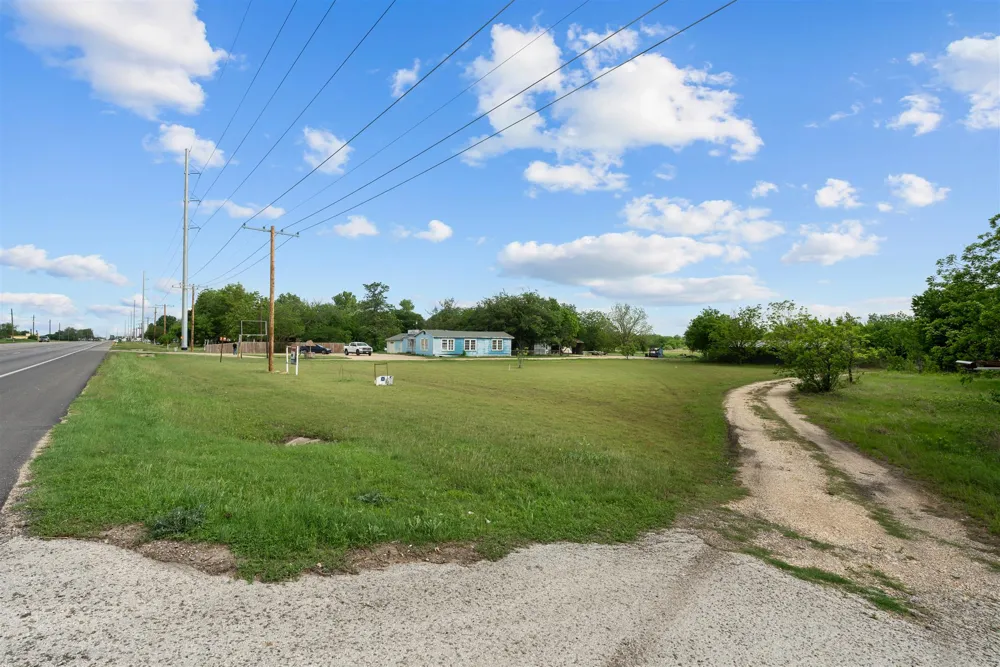 3101 S Hwy 95 Taylor, TX 76574
