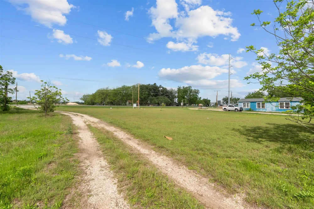 3101 S Hwy 95 Taylor, TX 76574
