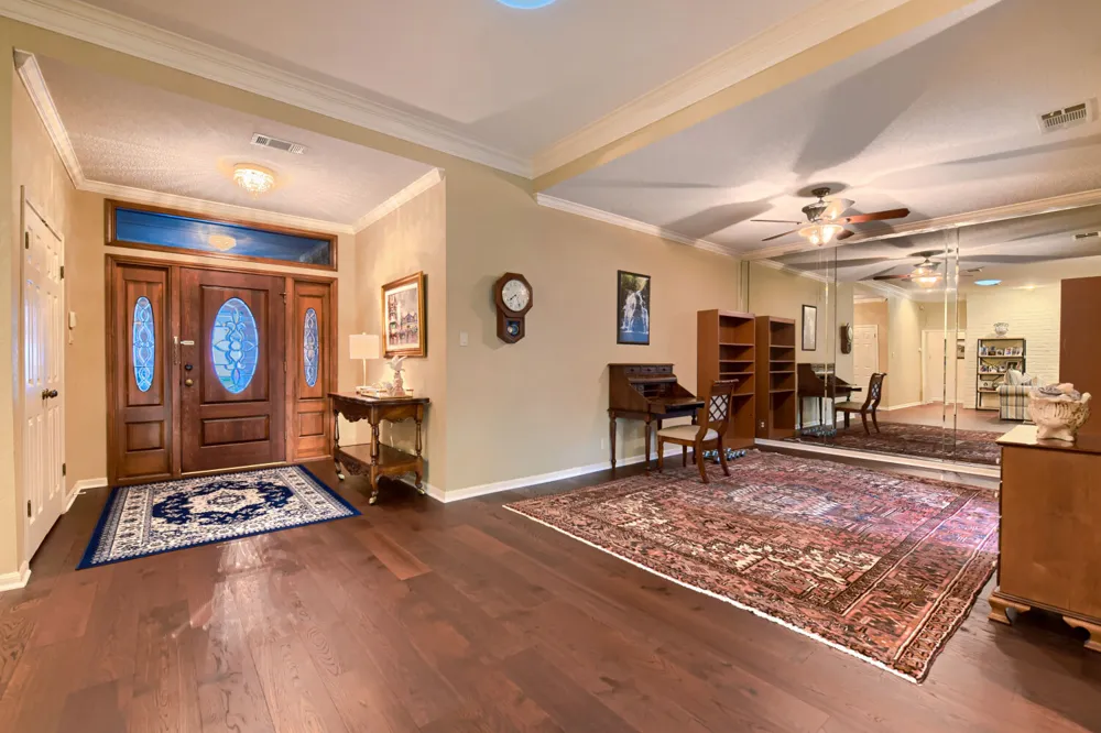10904 Legends Lane Austin, TX 78747