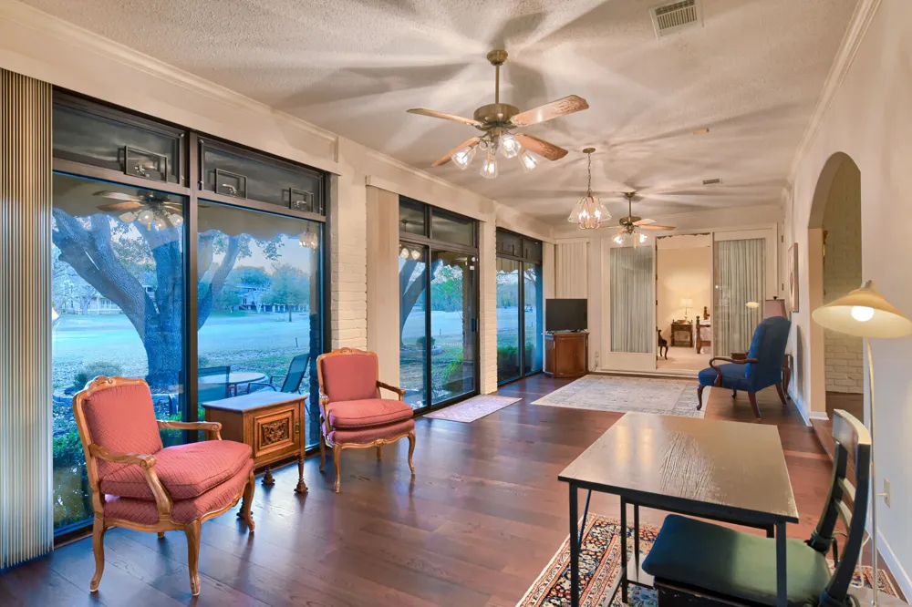 10904 Legends Lane Austin, TX 78747