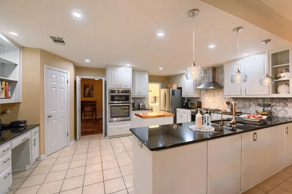 10904 Legends Lane Austin, TX 78747