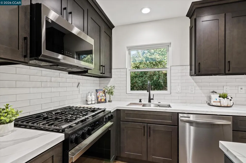 2027 Castro St Martinez, CA 94553