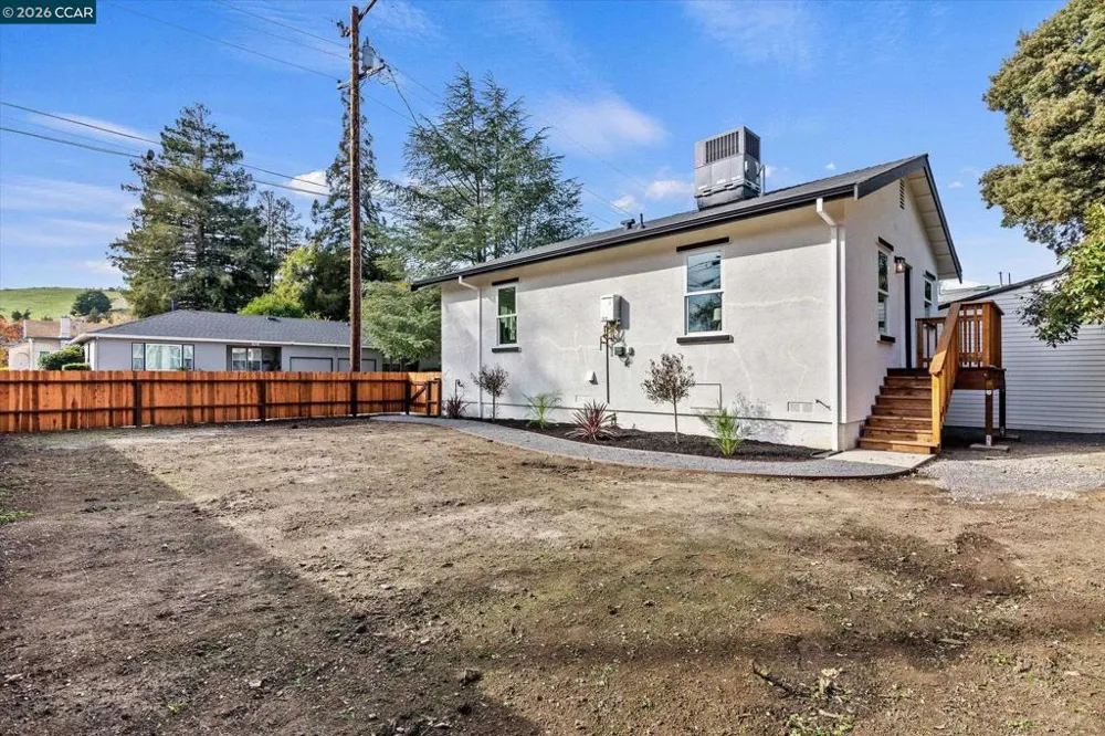 2027 Castro St Martinez, CA 94553
