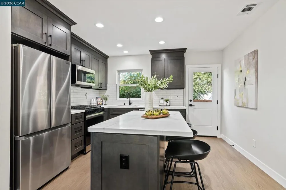 2027 Castro St Martinez, CA 94553