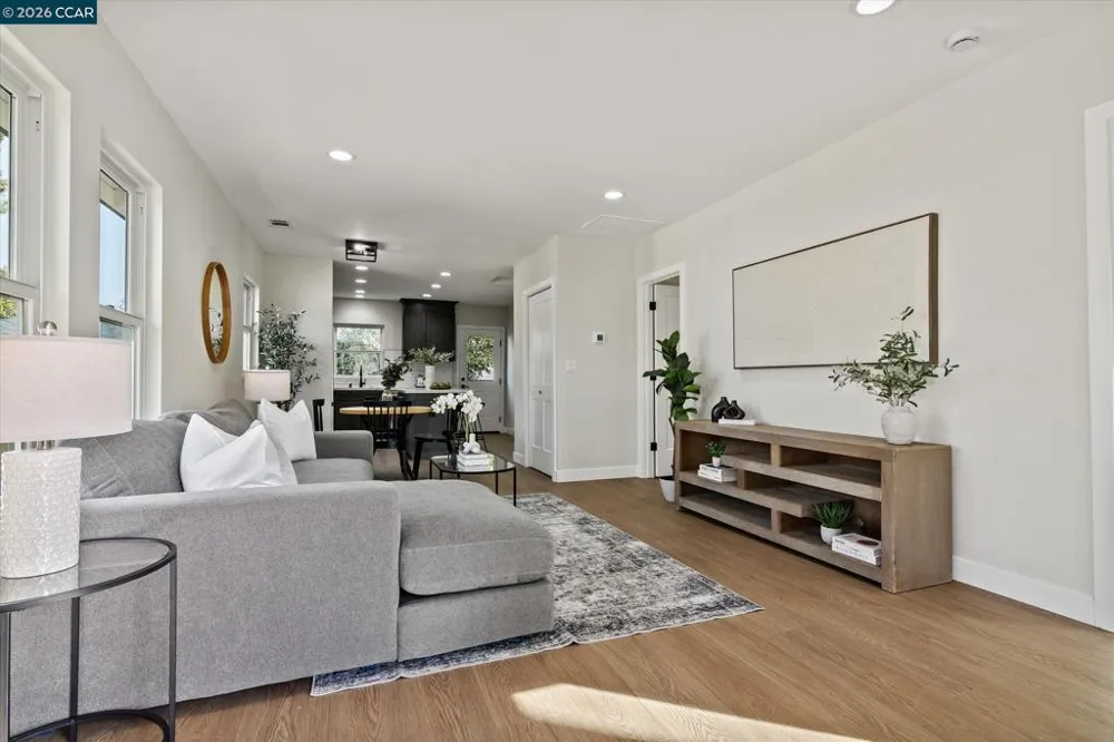 2027 Castro St Martinez, CA 94553