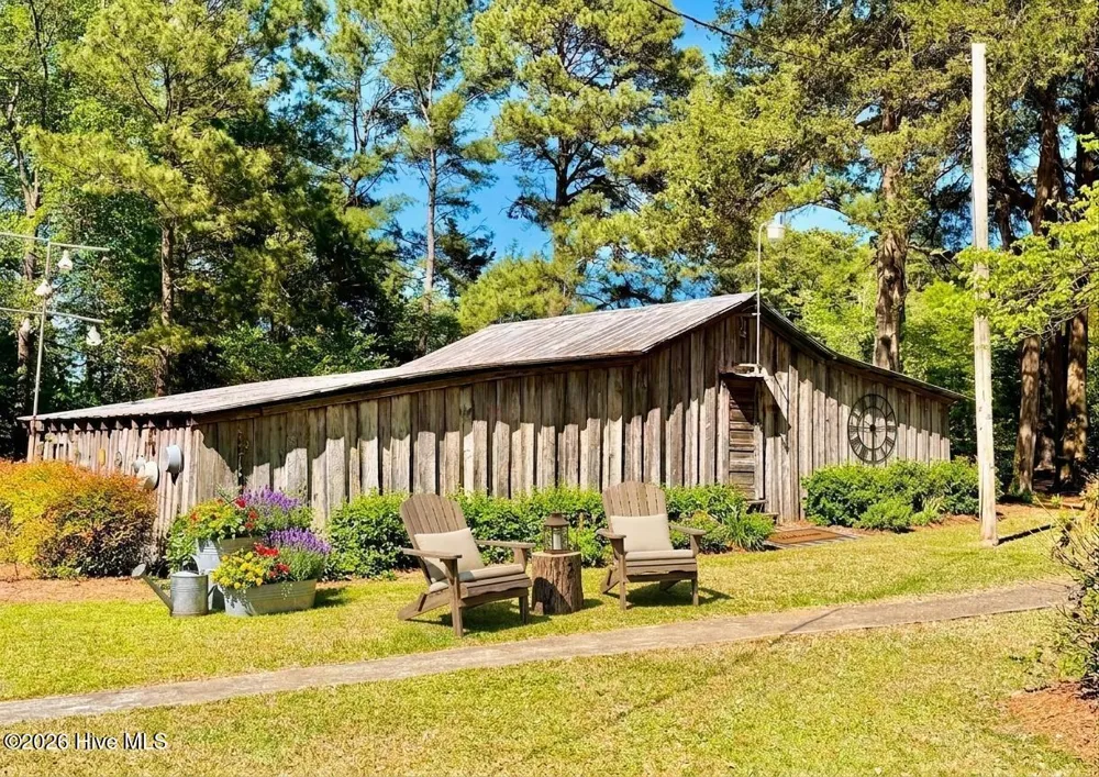 7886 Nc  222 Fountain, NC 27829